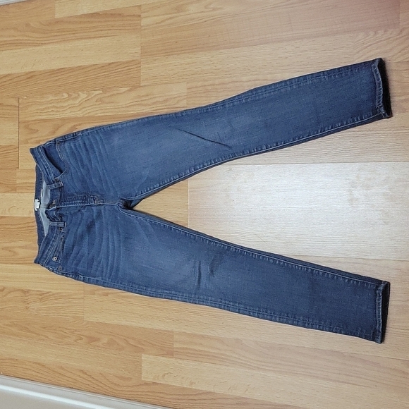 Curvy 10" highest-rise skinny jean in signature stretch - Picture 1 of 5